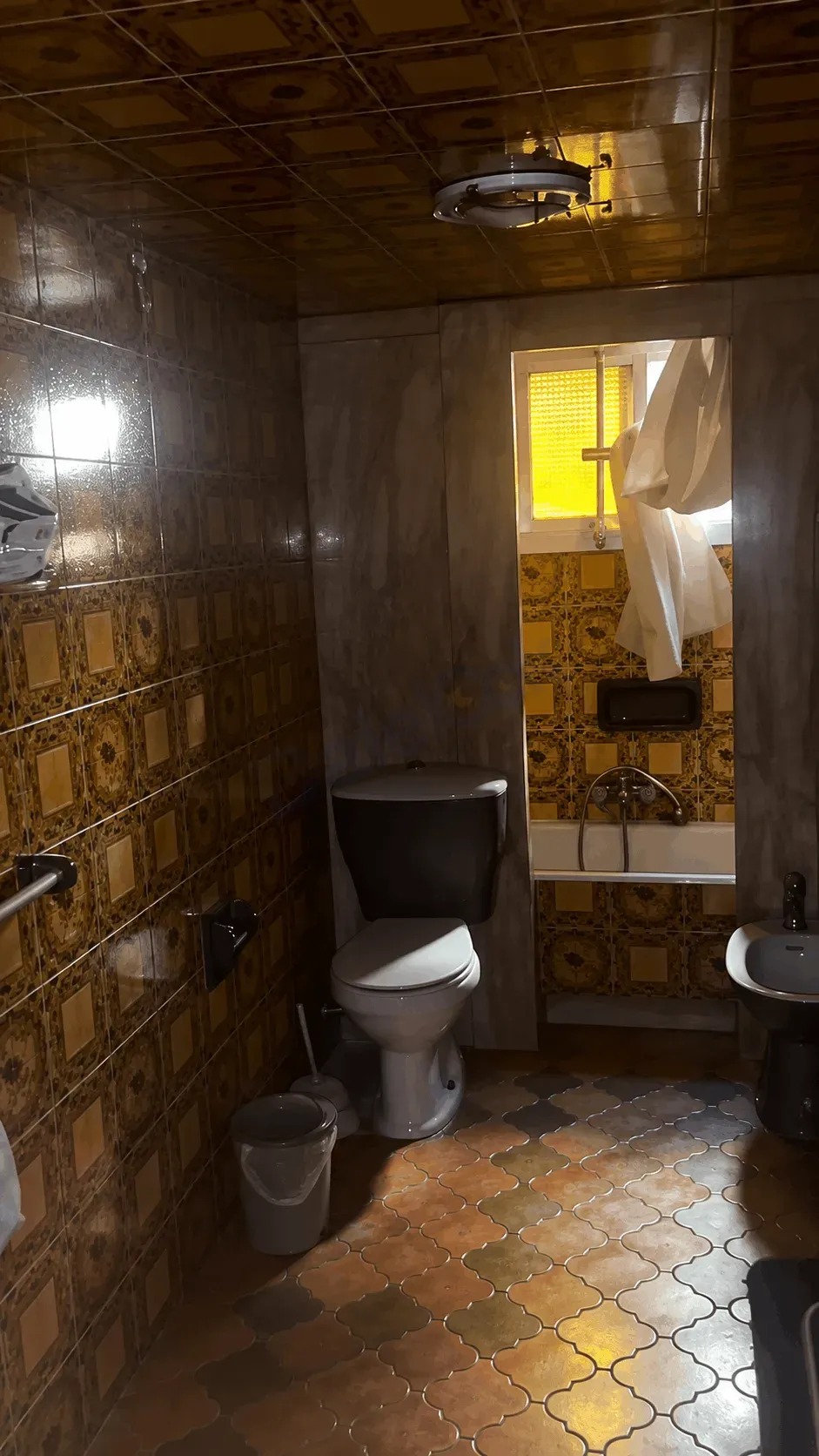 uploads/advertisements/images/للبيع_منزل_سكني_في_القصاع_برج_الروس__3_-1785018261267.webp