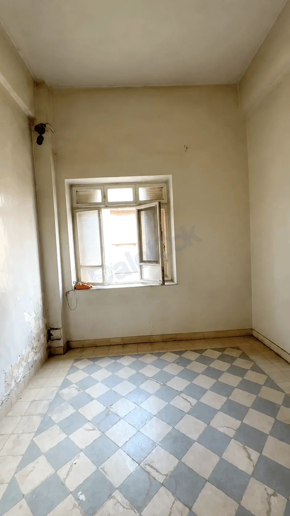 uploads/advertisements/images/للبيع_منزل_سكني_في_القصاع_برج_الروس__7_-1784996529156.webp