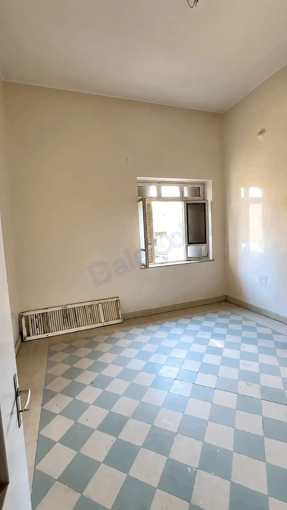 uploads/advertisements/images/للبيع_منزل_سكني_في_القصاع_برج_الروس__9_-1784996529157.webp