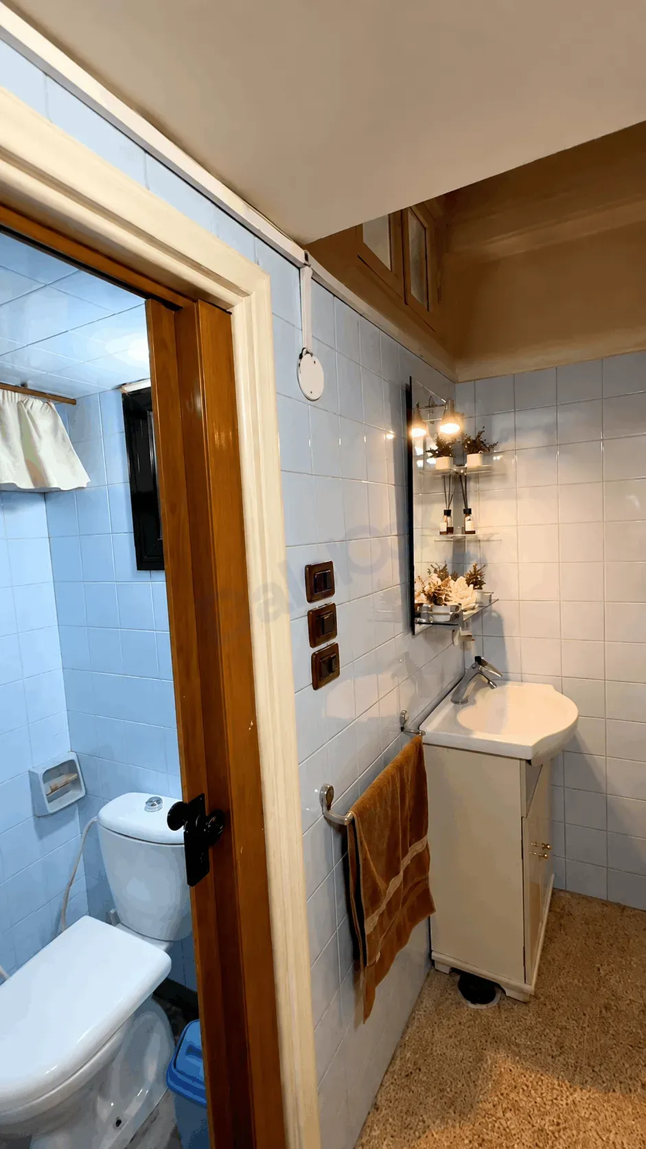 uploads/advertisements/images/للبيع_منزل_سكني_في_القصاع_شارع_السوق_الرئيسي__7_-1785020270614.webp