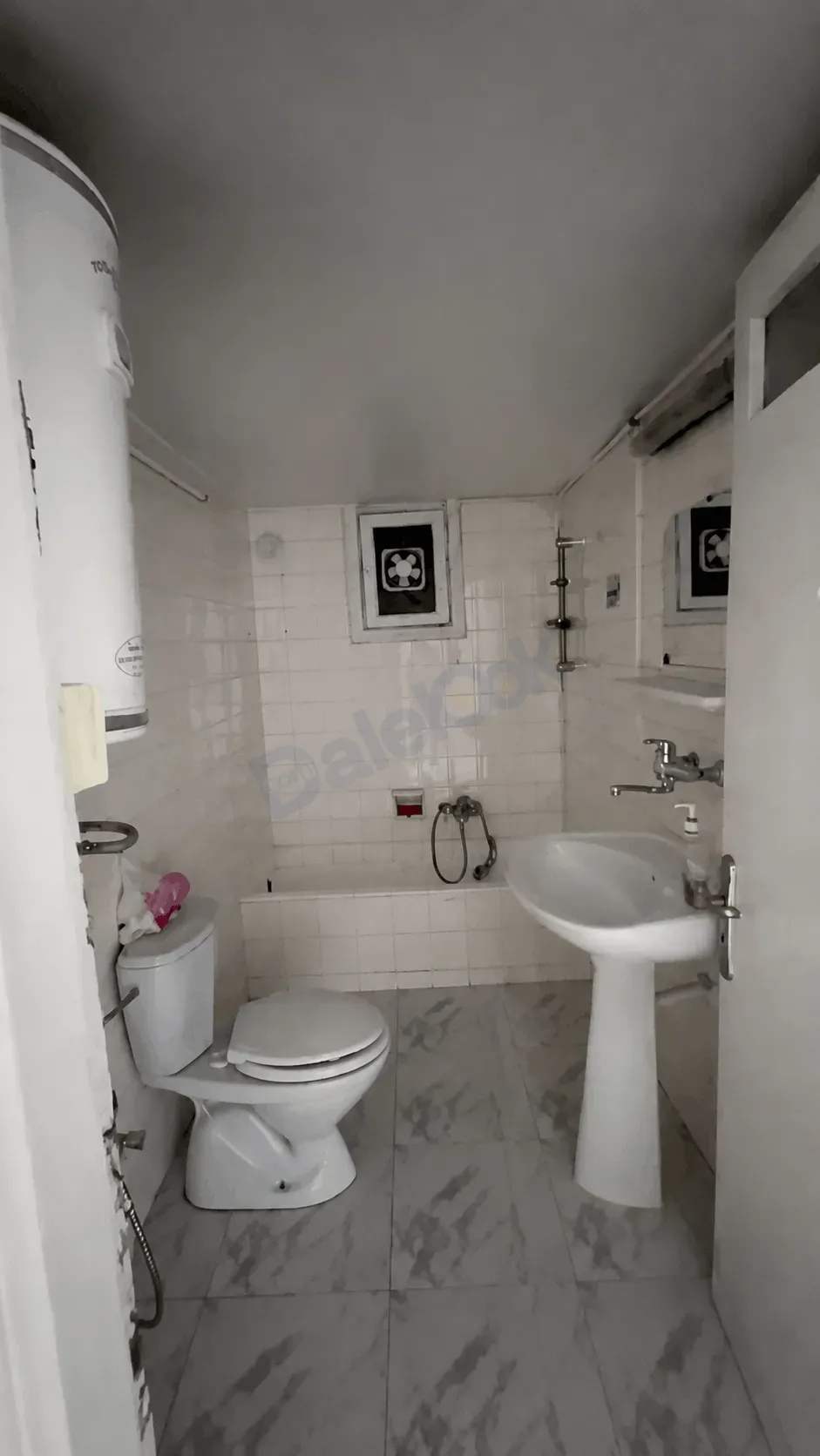 uploads/advertisements/images/للبيع_منزل_سكني_في_القصاع_شارع_جوز_كافيه__4_-1784761288740.webp