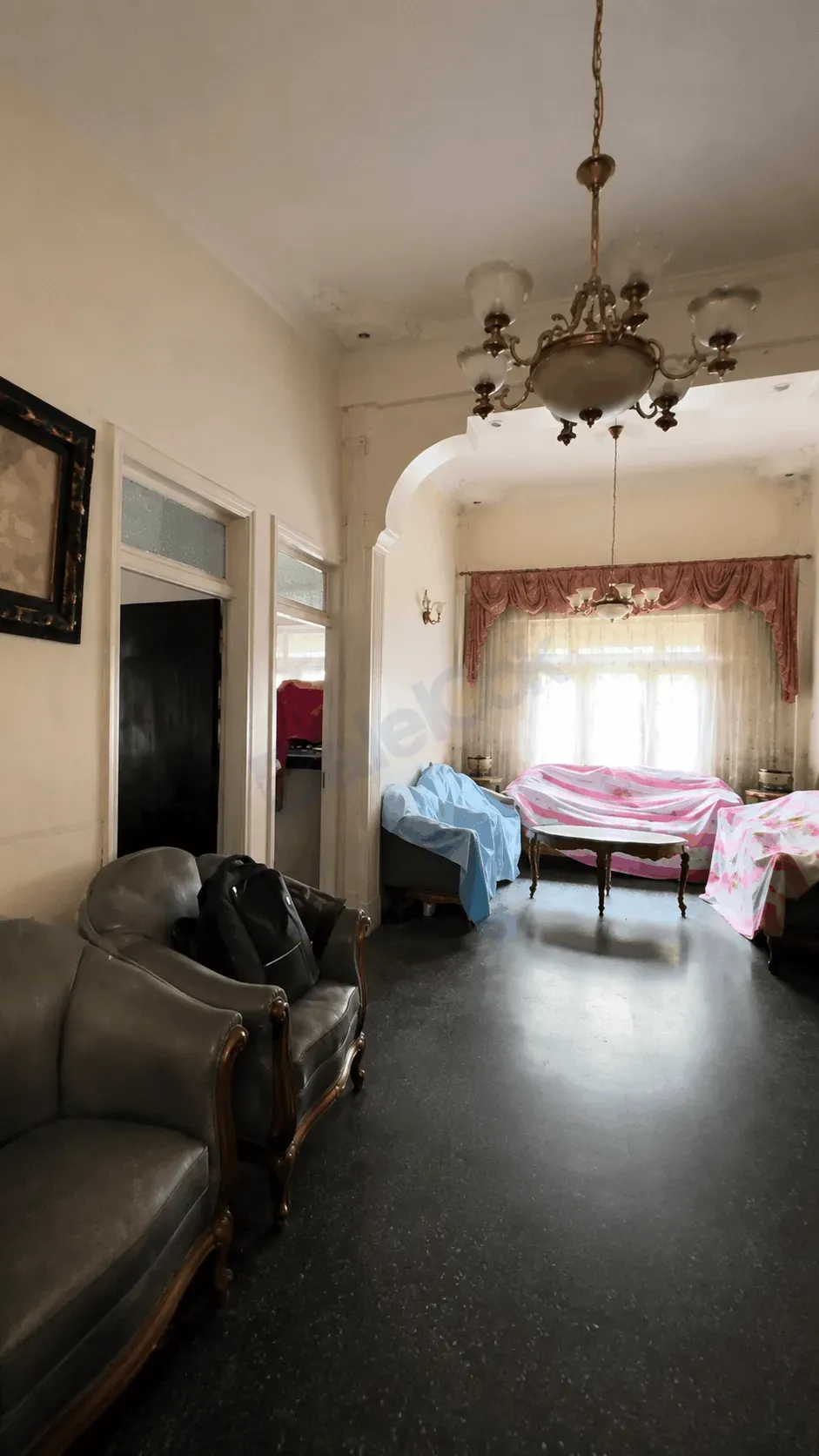 uploads/advertisements/images/للبيع_منزل_سكني_في_القصور__4_-1784835352201.webp