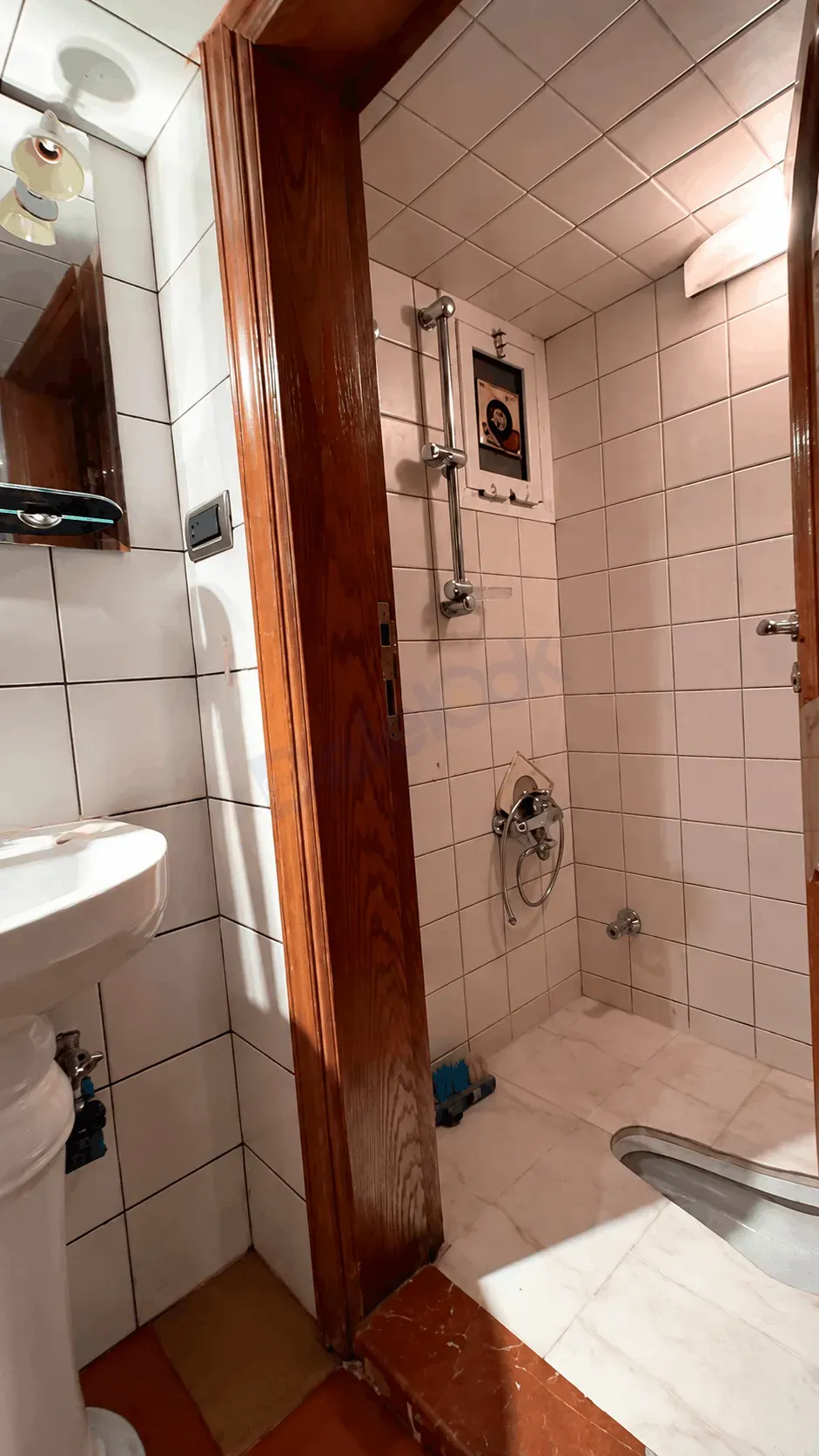 uploads/advertisements/images/للبيع_منزل_سكني_في_القصور_الغساني__3_-1785167289675.webp