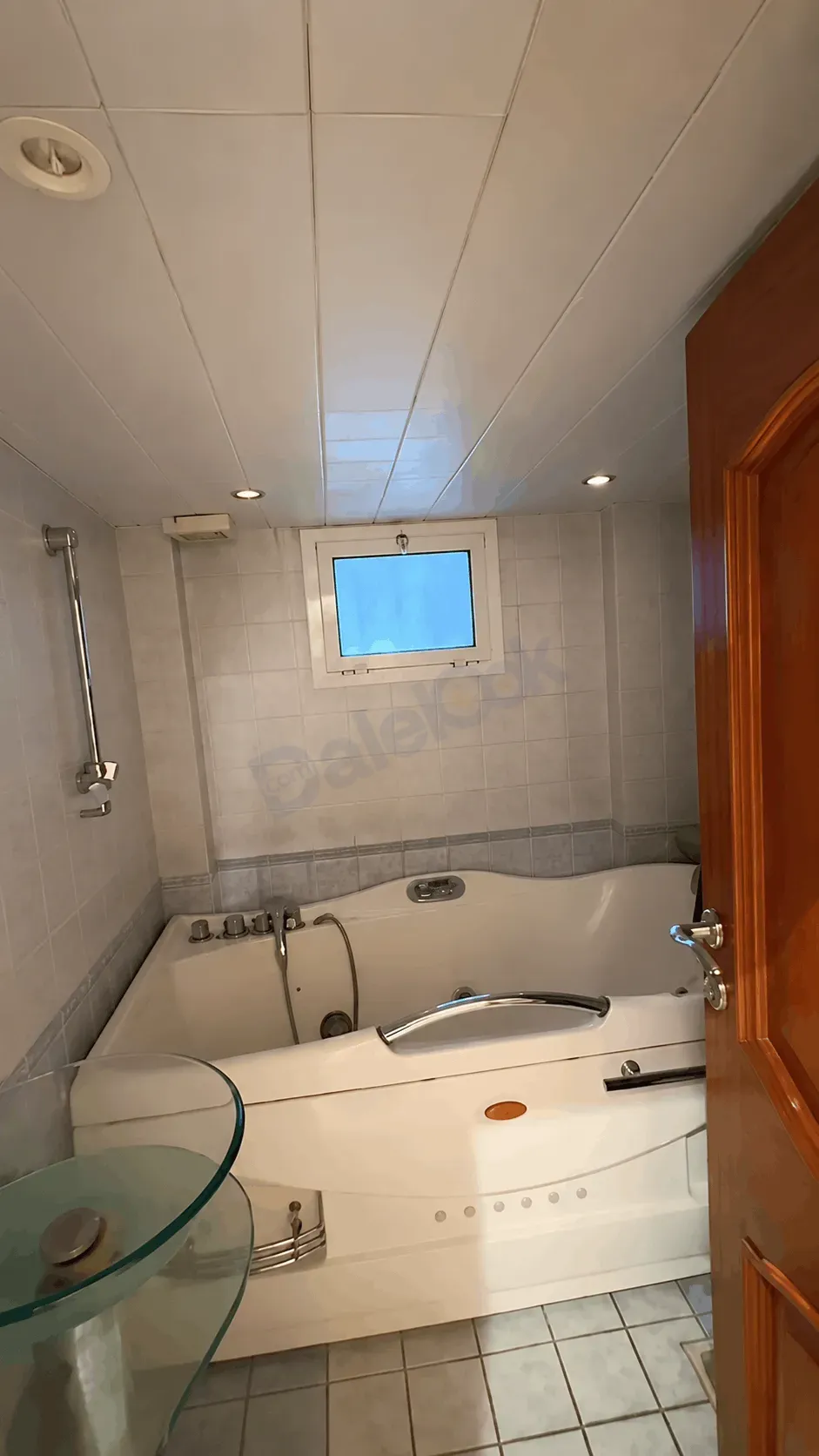 uploads/advertisements/images/للبيع_منزل_سكني_في_القصور_الغساني__6_-1785167289676.webp