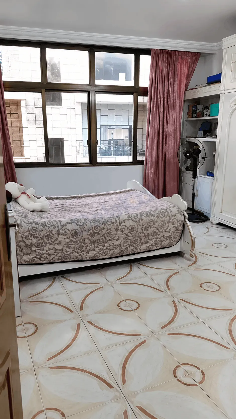 للبيع منزل سكني في جديدة عرطوز البلد