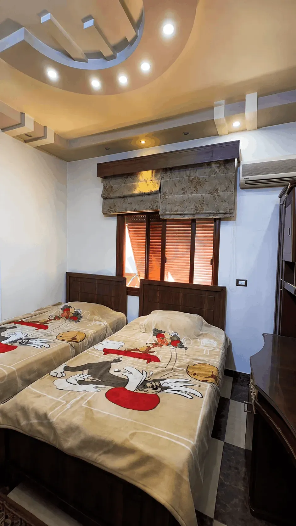 uploads/advertisements/images/للبيع_منزل_سكني_مفروش_في_التجارة__4_-1784833987591.webp