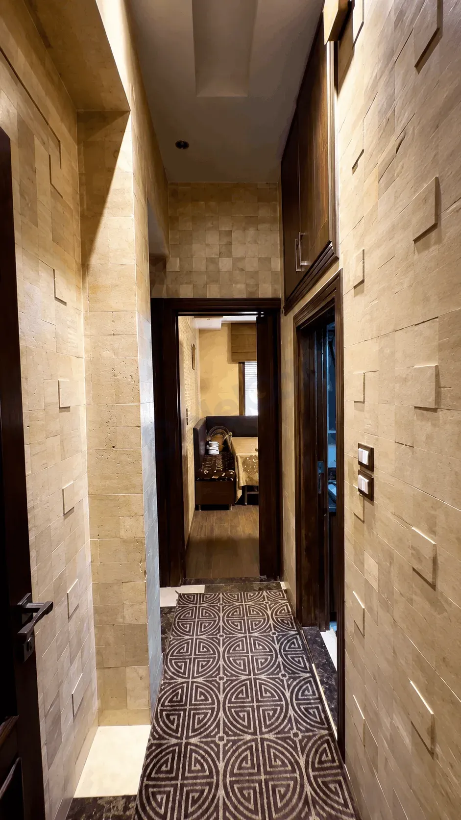 uploads/advertisements/images/للبيع_منزل_سكني_مفروش_في_التجارة__7_-1784833987593.webp