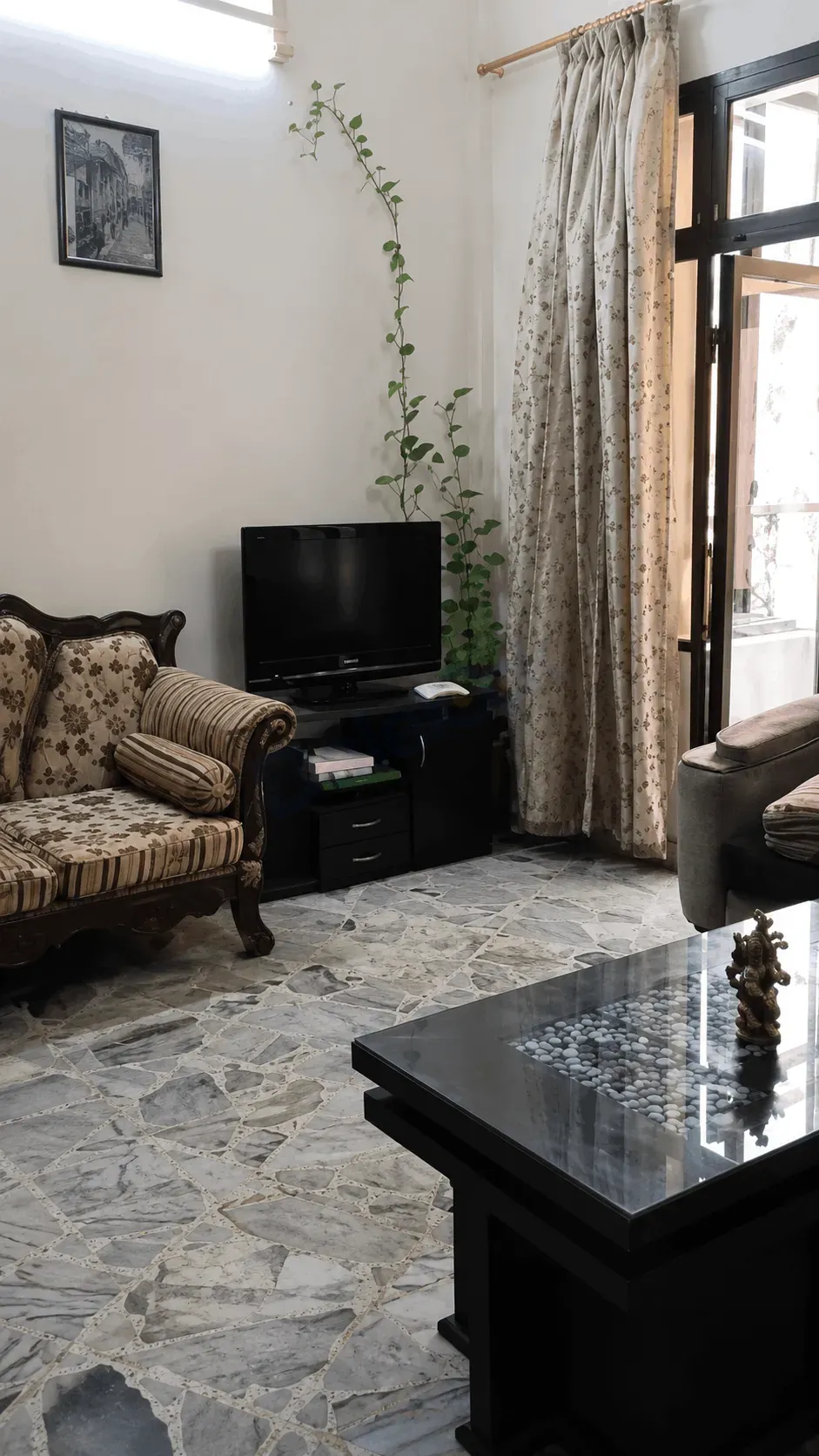 uploads/advertisements/images/للبيع_منزل_شارع_بغداد_خلف_كازيه_عوض__6_-1783467183088.webp