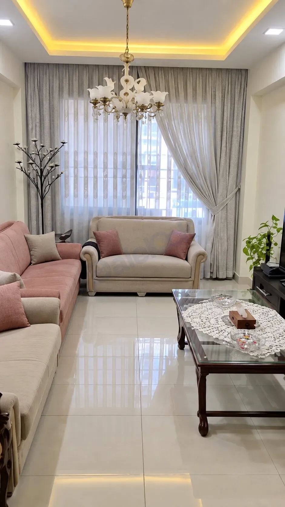 للبيع منزل شرقي ركن الدين شارع الهجرة والجوزات