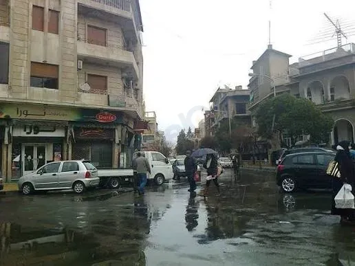 للبيع منزل في أبو رمانة قرب موقف نورا