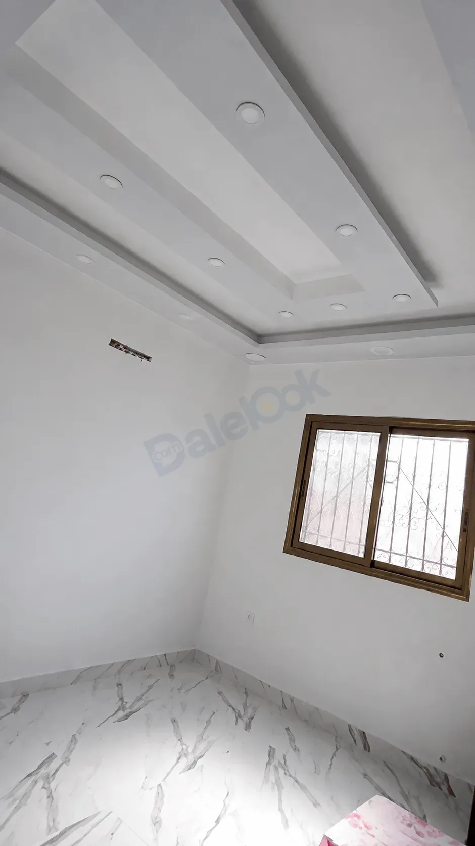للبيع منزل في بيت سحم آخر السوق الشرائي