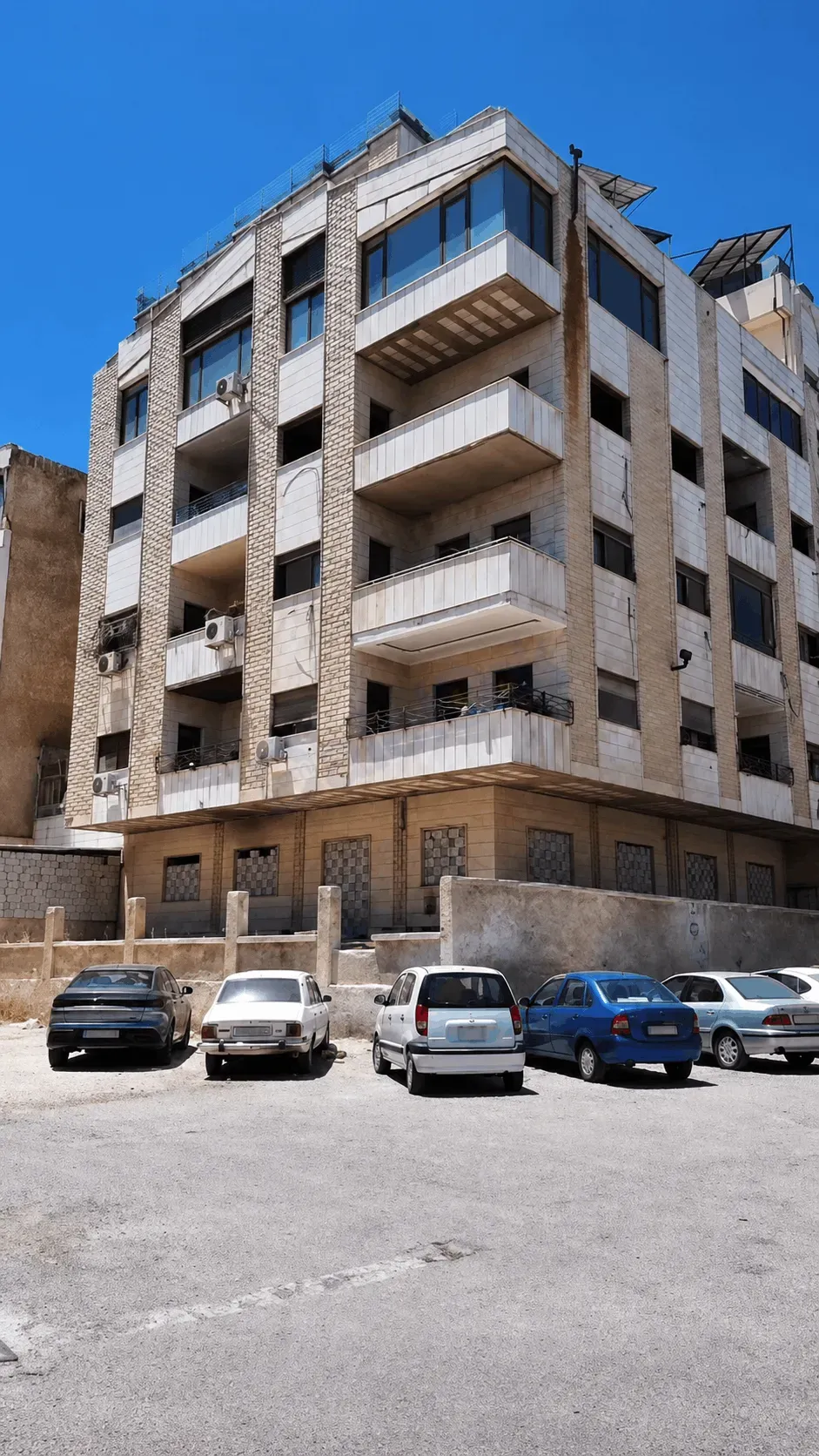 uploads/advertisements/images/للبيع_منزل_في_جديدة_عرطوز_البلد__6_-1785147650322.webp