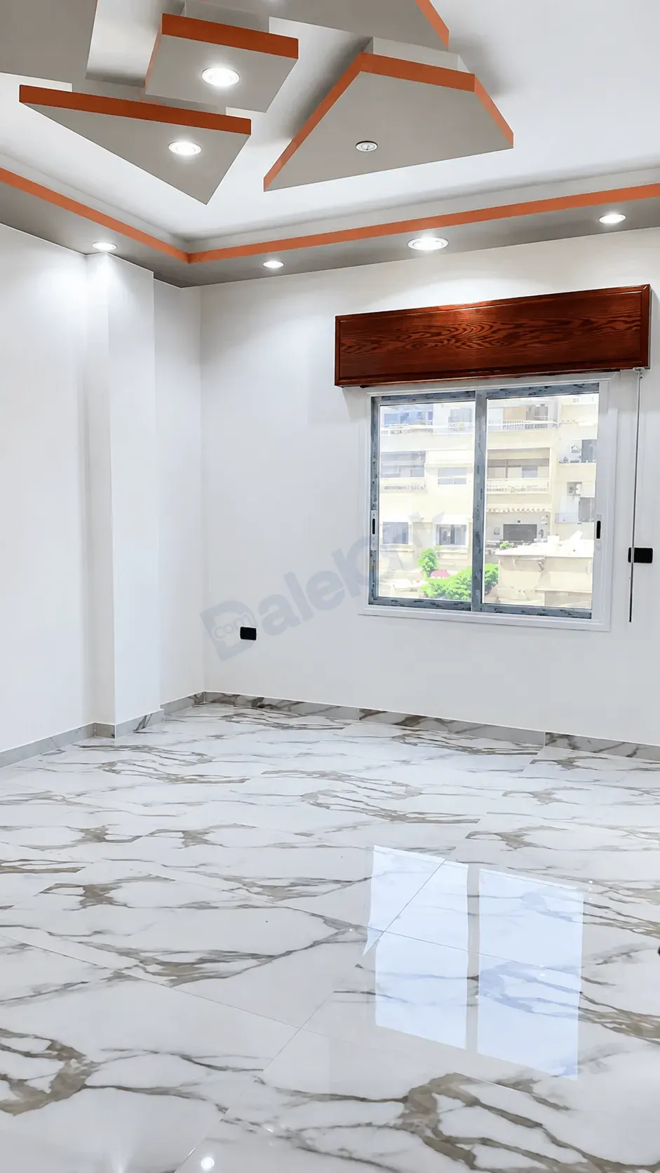 للبيع منزل في جديدة عرطوز البلد جانب أفران نور الشام