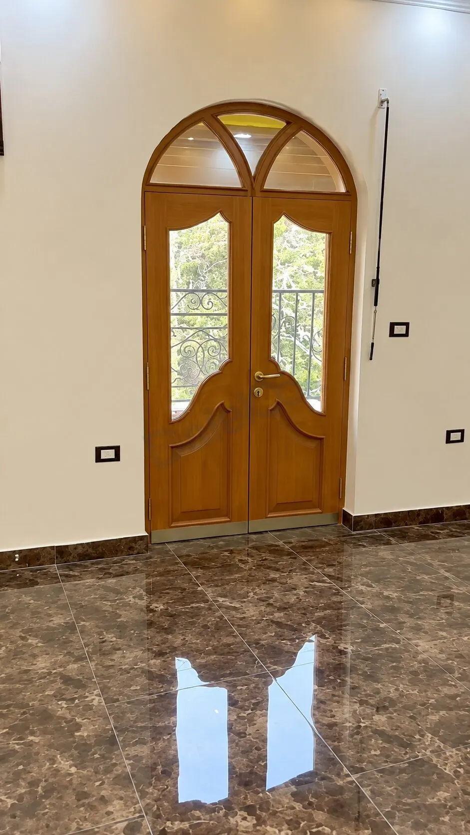 uploads/advertisements/images/للبيع_منزل_في_دمشق_الطلياني__1_-1789420366300.webp