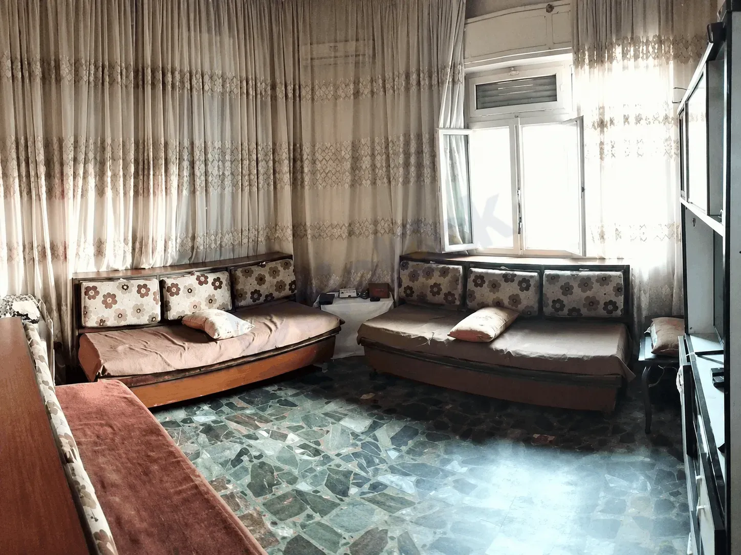 uploads/advertisements/images/للبيع_منزل_في_منطقة_السبع_بحرات__8_-1785332726043.webp