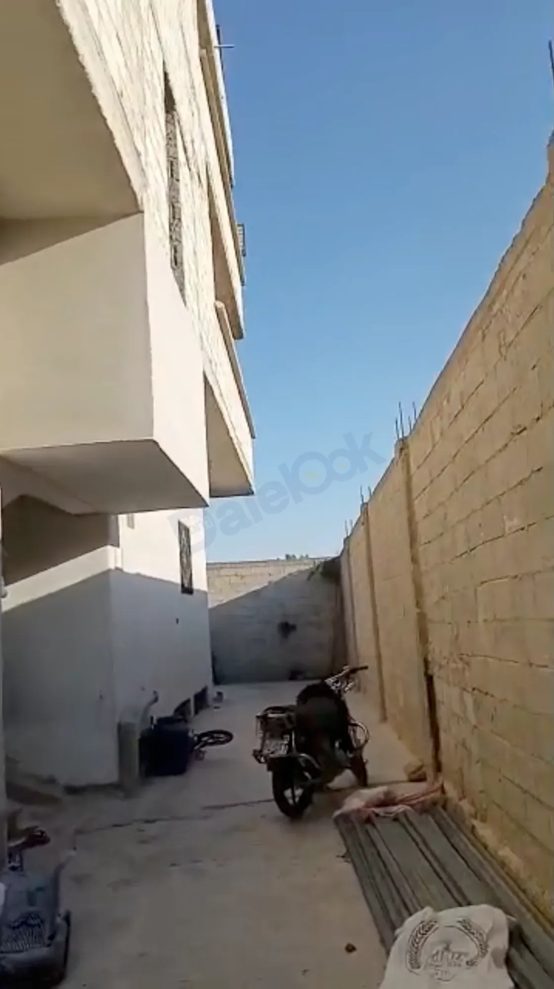 محضر كامل للبيع في بيت سوا