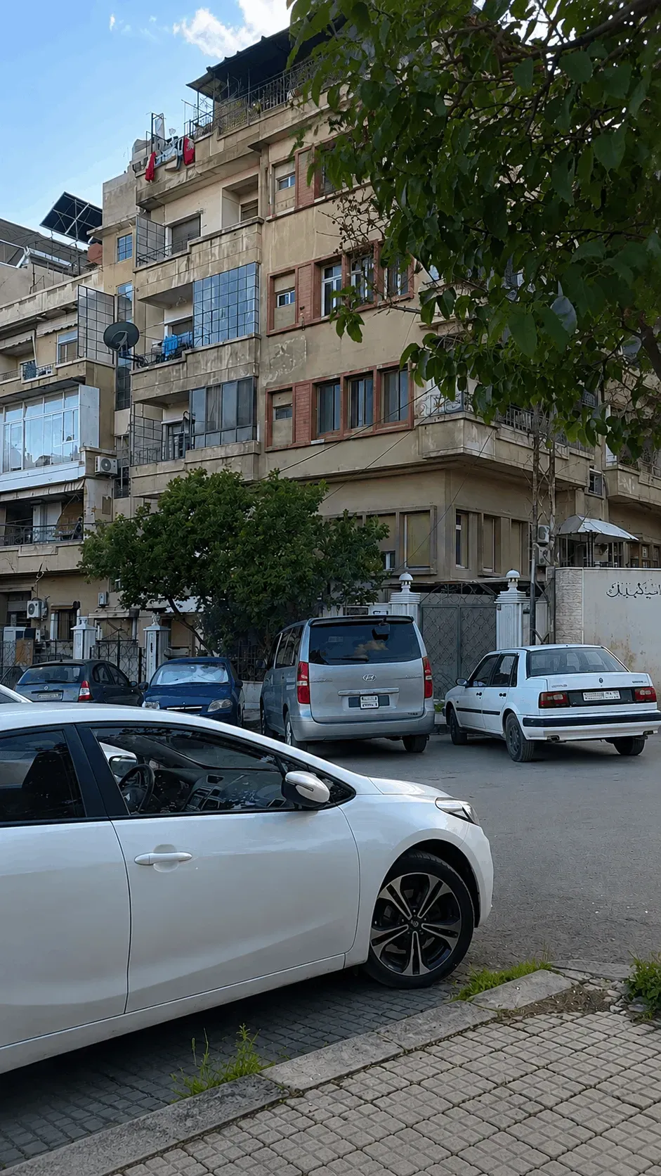 uploads/advertisements/images/محل_تجاري_للبيع_في_ركن_الدين_-1783125112968.webp
