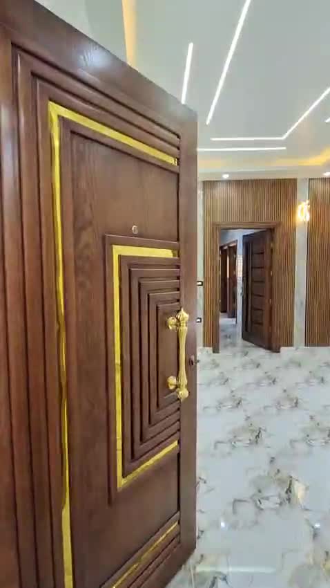 شقه للبيع في ريف دمشق كفر بطنا.mp4