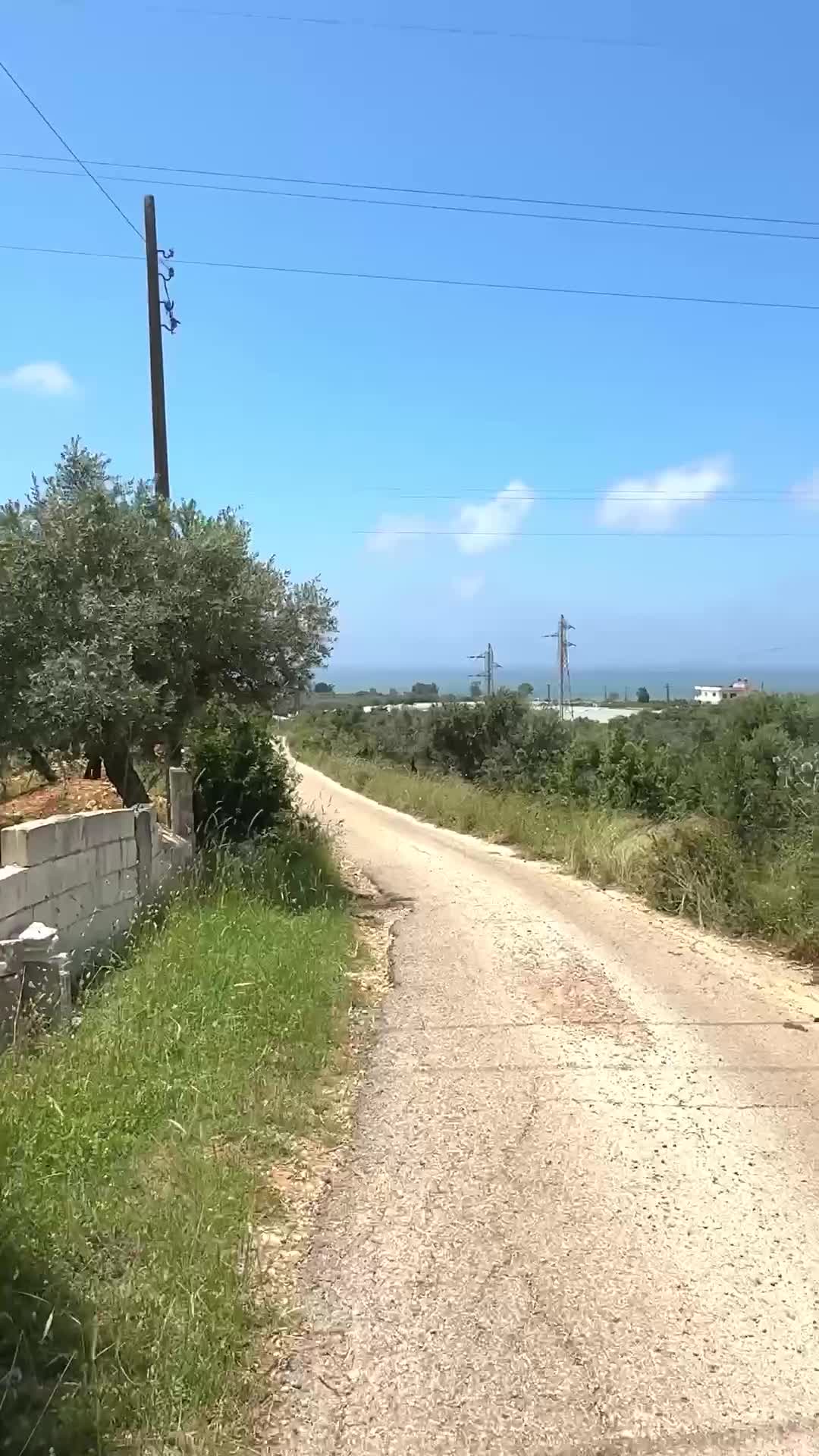 للبيع ارض مرخصة فيلا 3 طوابق في طرطوس دوير الشيخ سعد.MP4
