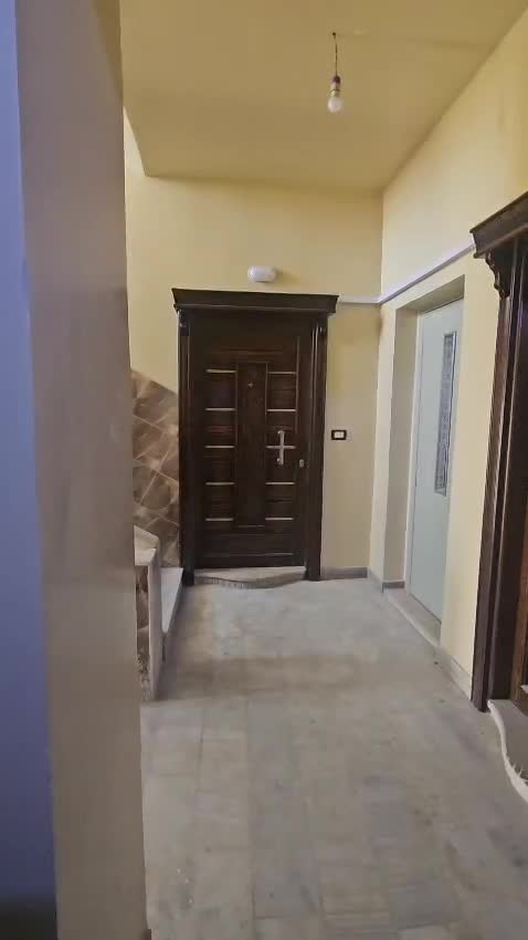 للبيع بيت في بيت سحم.mp4