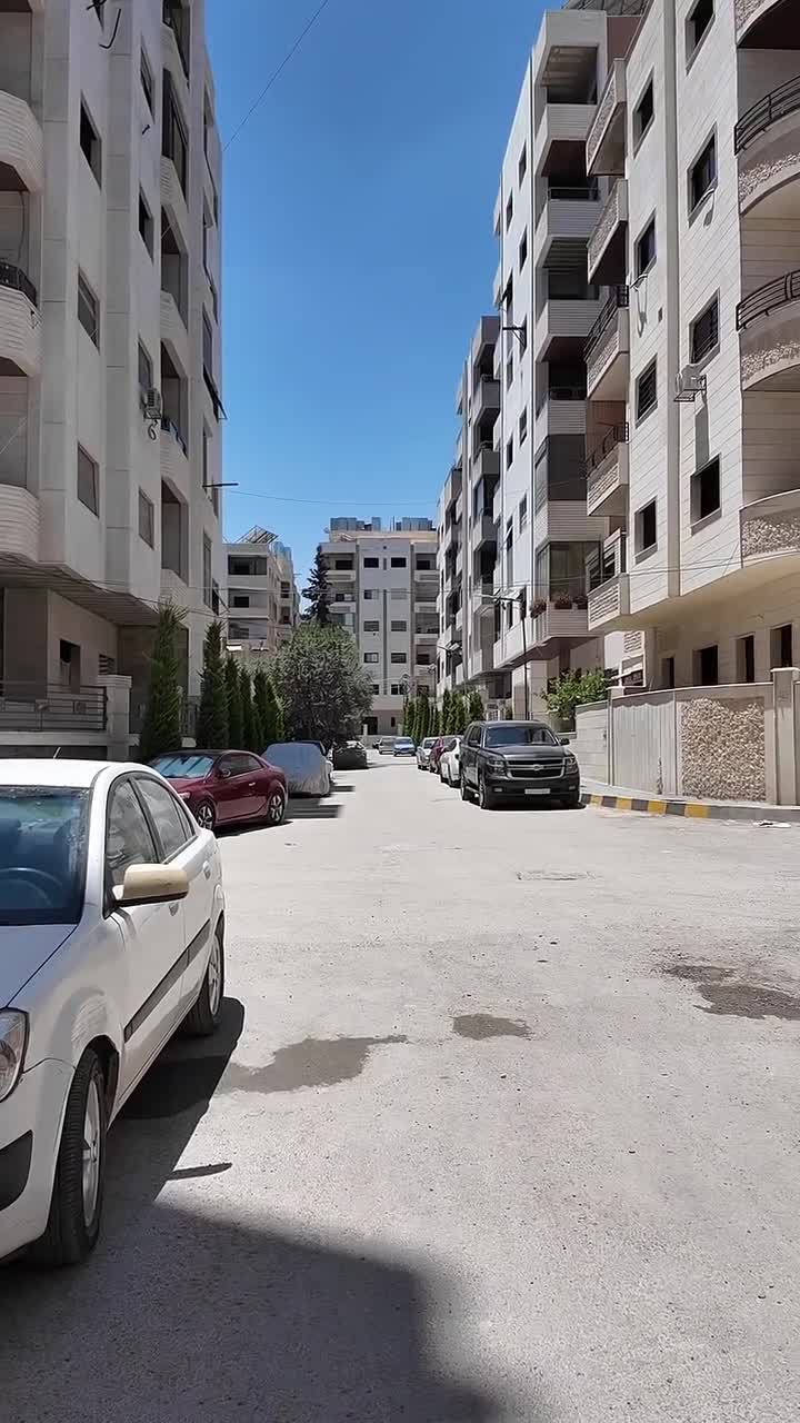 للبيع بيت في جديدة عرطوز تنظيم السلالم.mp4