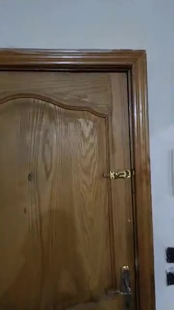 للبيع بيت في معضمية الشام بالقرب من موقف القهوة.mp4