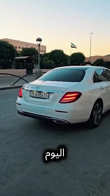 للبيع سيارة مرسيدس e300 2019.mp4
