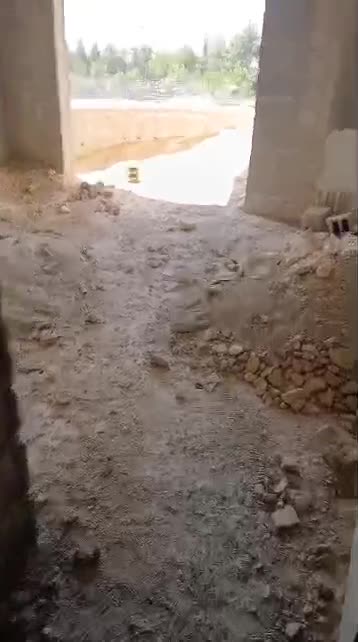 للبيع شقة على العضم من المالك في دير عطية.mp4