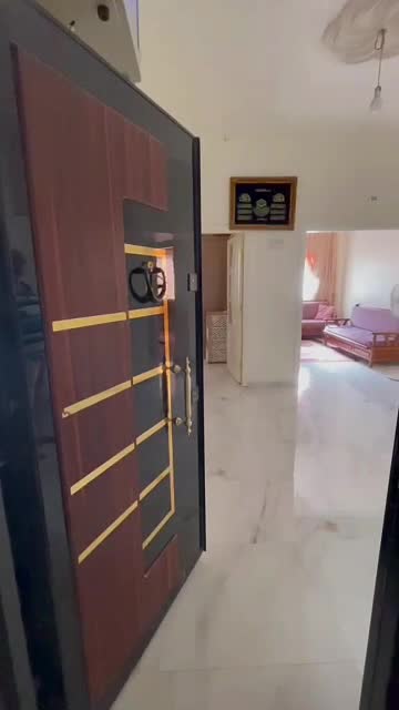 للبيع شقة على شارعين في عين ترما اخر الشيملاند.mp4