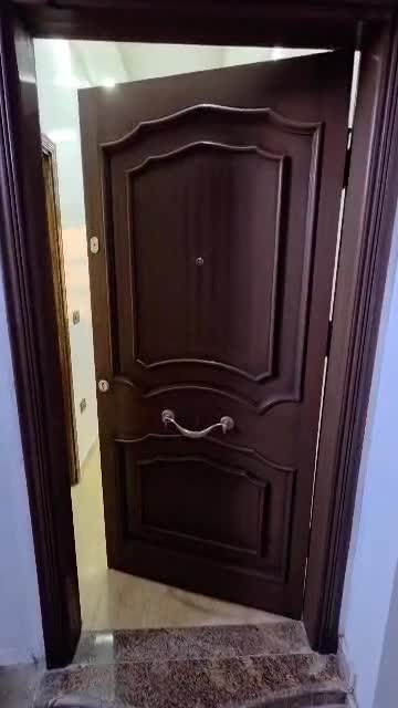 للبيع شقة عند مدارس البنات بيت سحم  مفرق الشرائي.mp4
