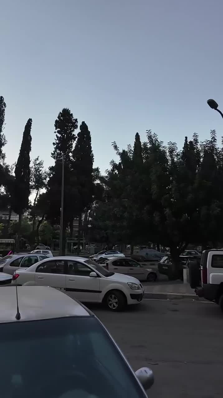 للبيع شقة في أوتوستراد المزة قرب الحديقة الفرنسية.mp4