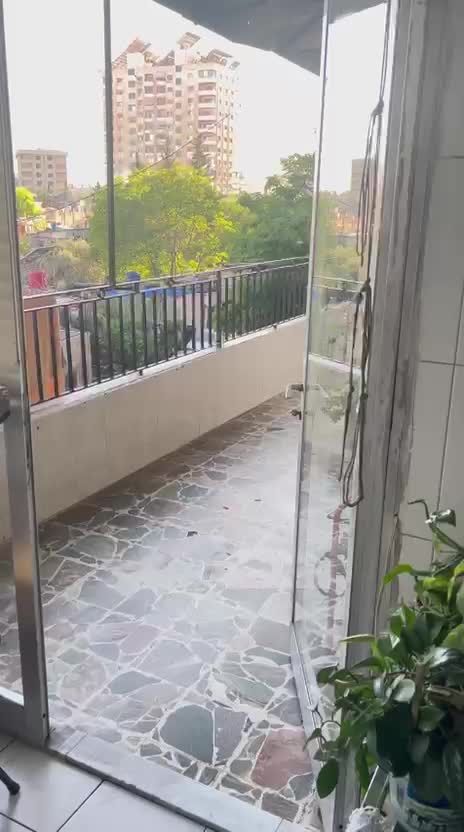 للبيع شقة في العدوي خلف دار الشفاء.mp4