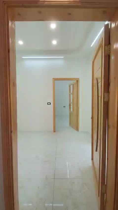 للبيع شقة في كفر بطنا جانب صالة شادي.mp4