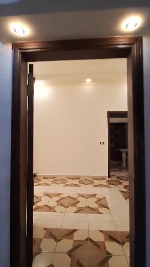للبيع شقة في كفر بطنا شارع الكركون.mp4