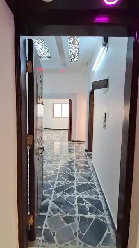 للبيع شقة في كفر بطنا قبر ساحة الكركون.mp4