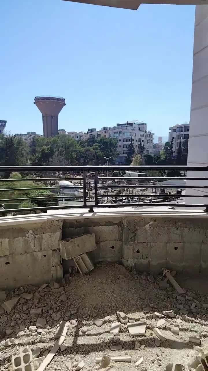 للبيع شقة واسعة في جديدة عرطوز.mp4
