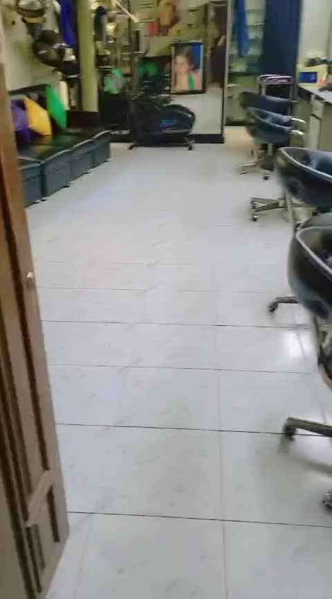 للبيع صالون حلاقة في المهاجرين.mp4