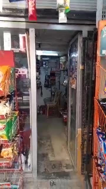محل للبيع في شارع الملك فيصل.mp4